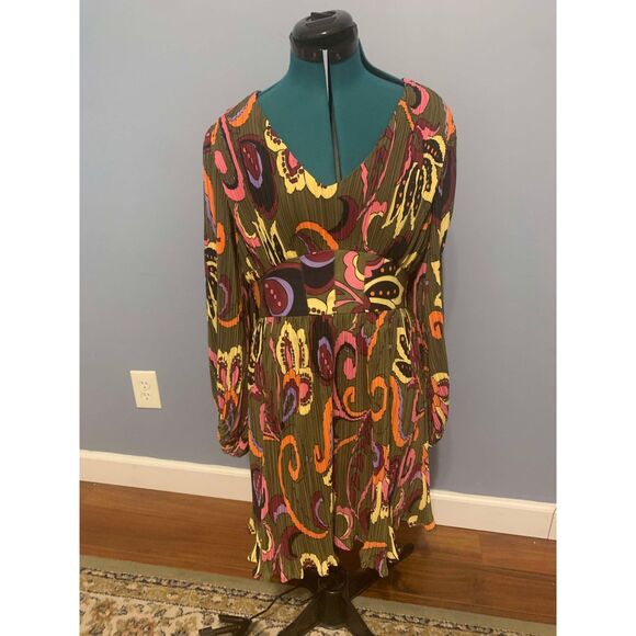 CIEBON Printed Multicolor Micro Pleat Dress with Long Sleeves, NWT, size M - Picture 3 of 7